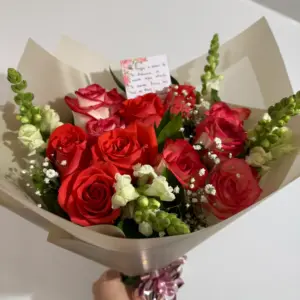 bouquet dulce amor 12 rosas duitama